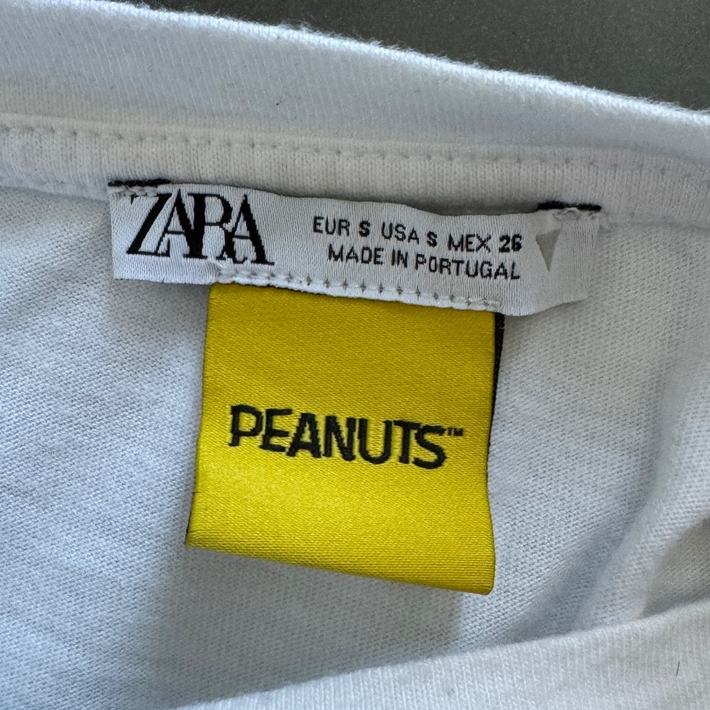 Zara - White Snoopy T-Shirt - Picture 3 of 3